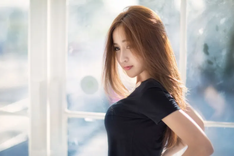 The Quiet Seduction of Asian Femininity: A London Perspective